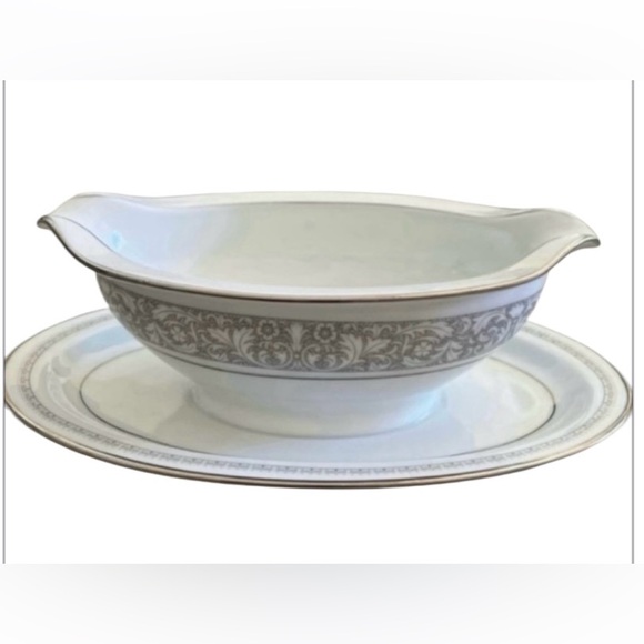 Vintage Noritake white & silver Gravy Boat/Bowl with attached plate- Naples 6975 - Picture 1 of 2